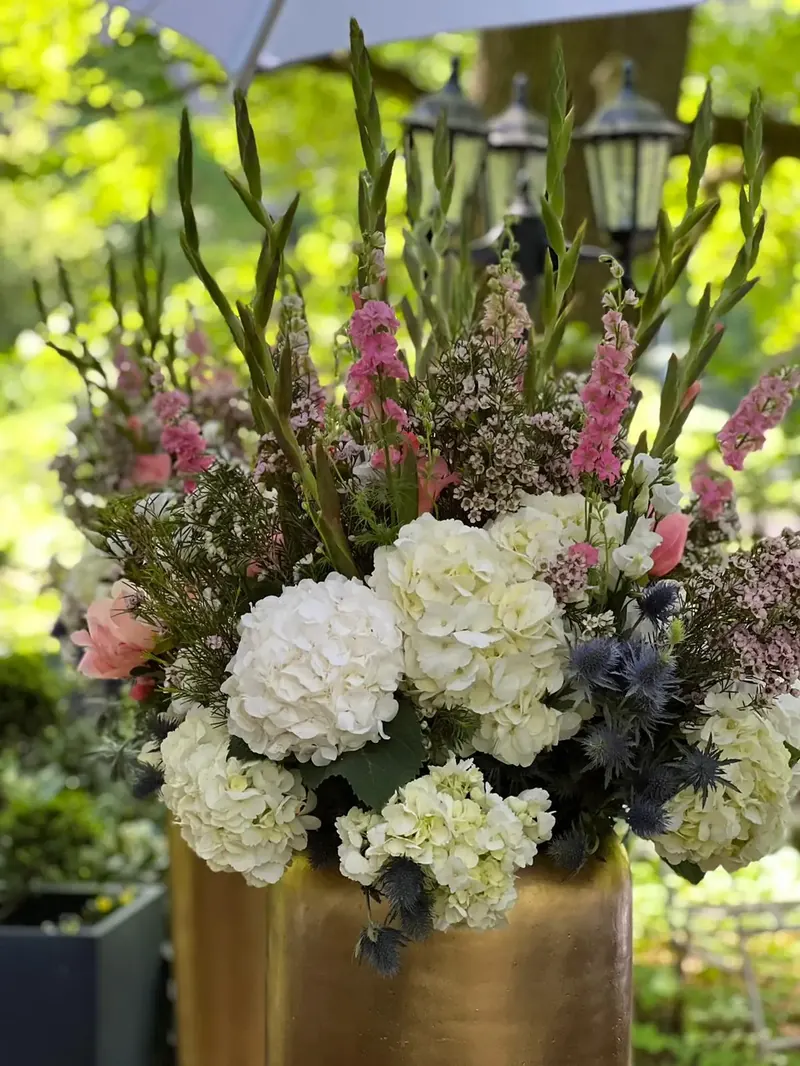 Saisonale Sträuße von Fortunas-Blumenboulevard